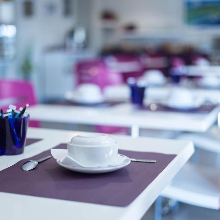 Hotel Point Bleu Фронтиньян Экстерьер фото