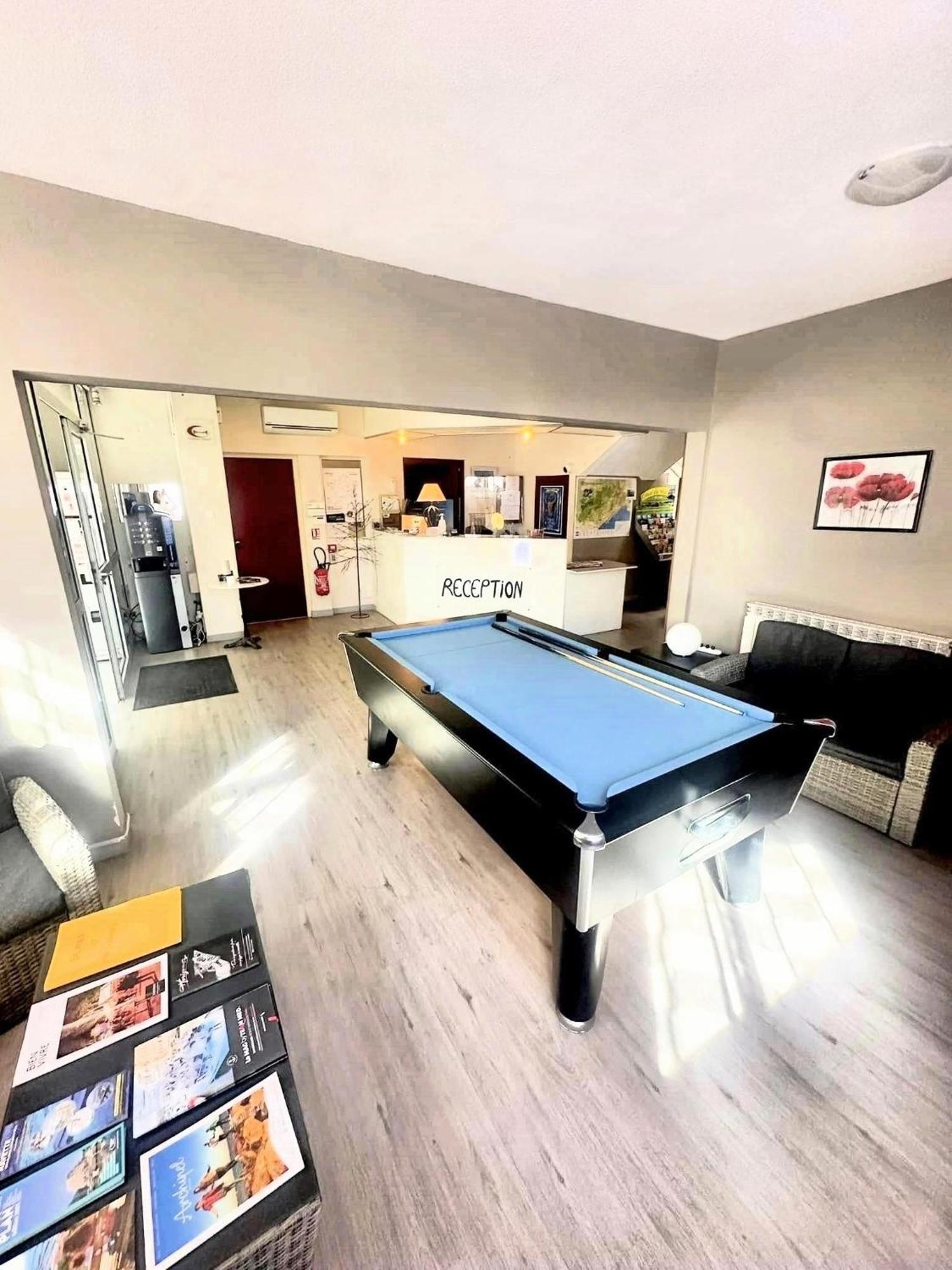Hotel Point Bleu Фронтиньян Экстерьер фото